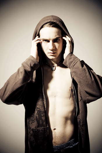http://www.deviantkade.com/misc/kadehood1.jpg